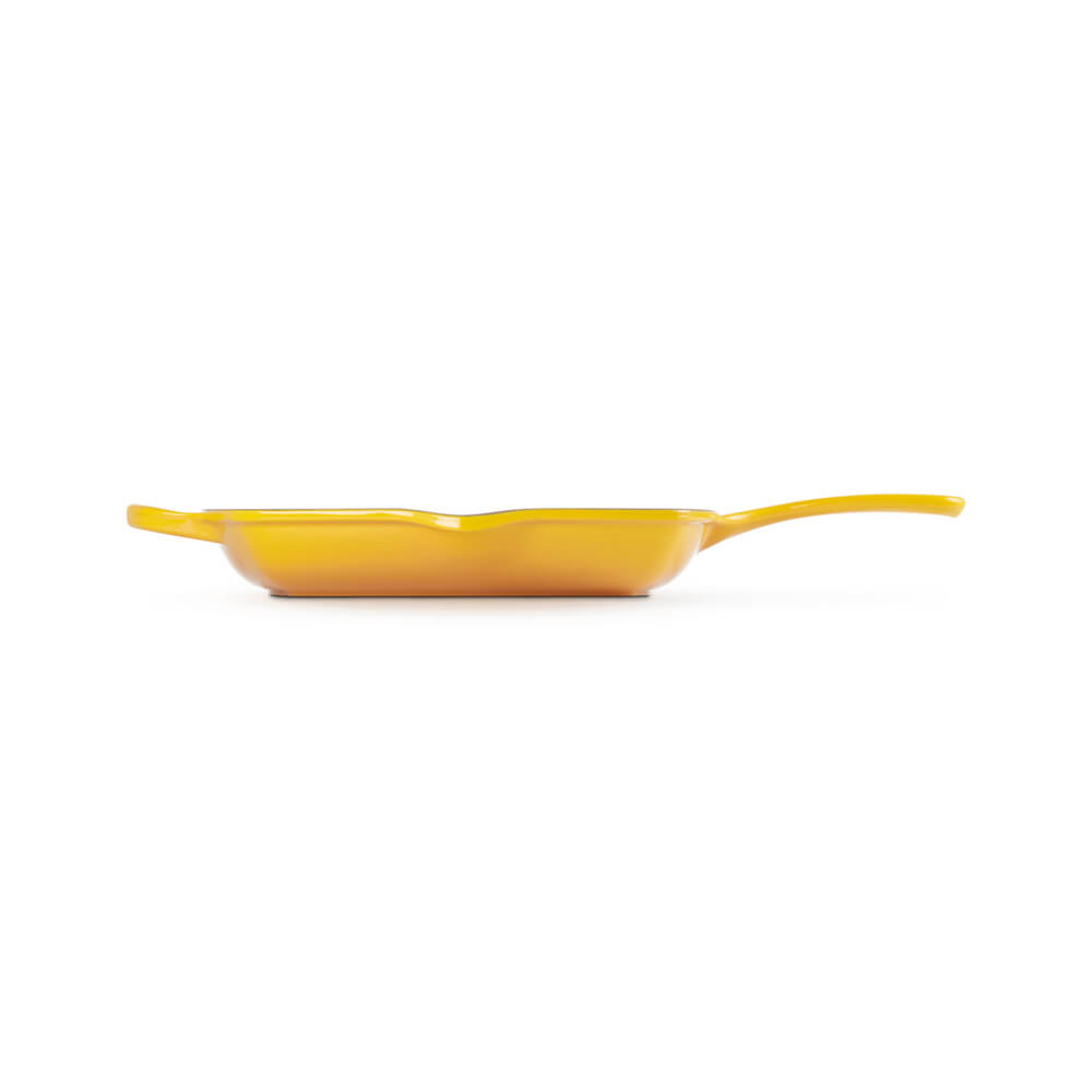 https://cdn.jarrolds.co.uk/products-temp/lecreuset/aw23/le-creuset-shallow-yellow-skillet2%7Bw=1000,h=1000%7D.jpg