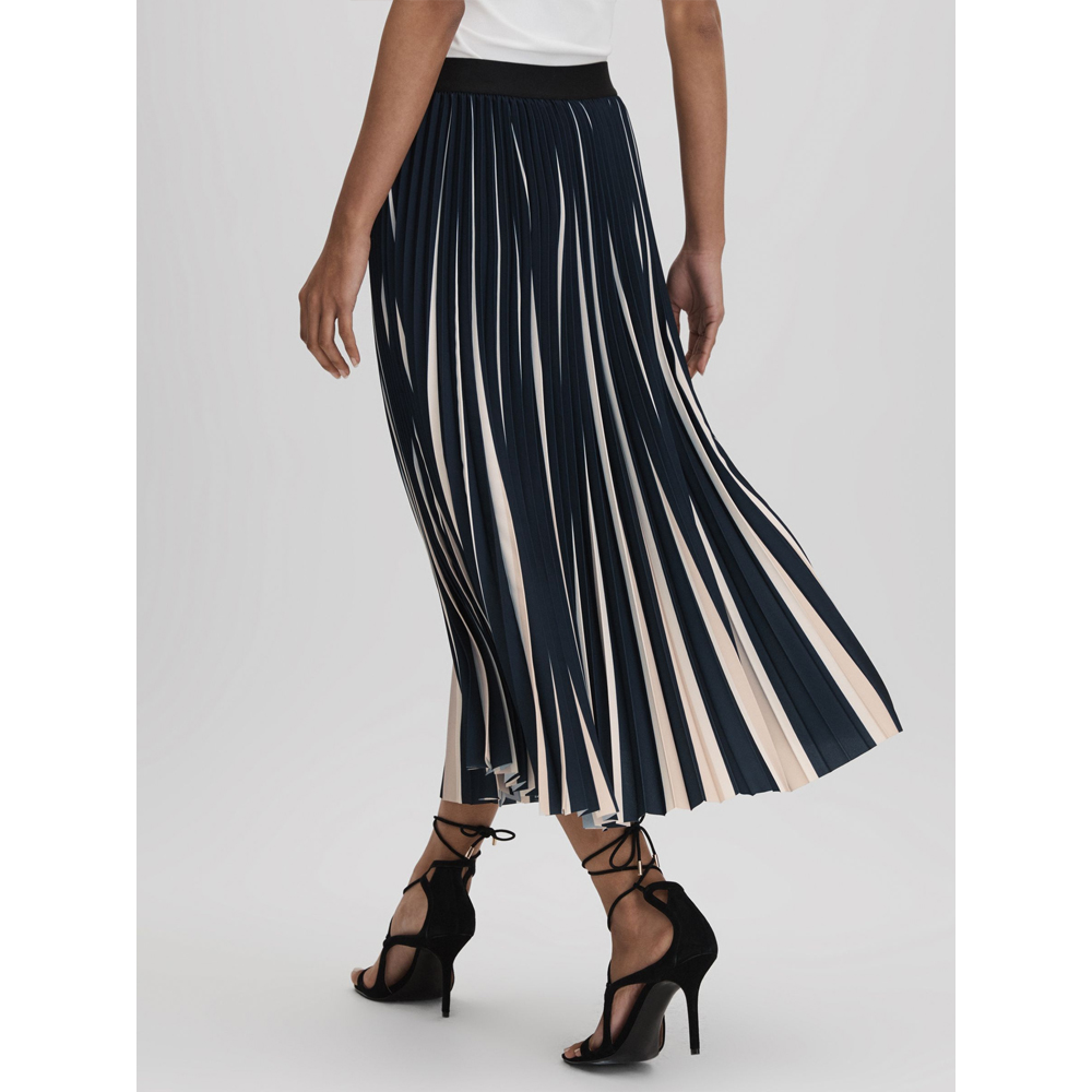 Outfit Formula: Pleated Midi Skirt - YLF